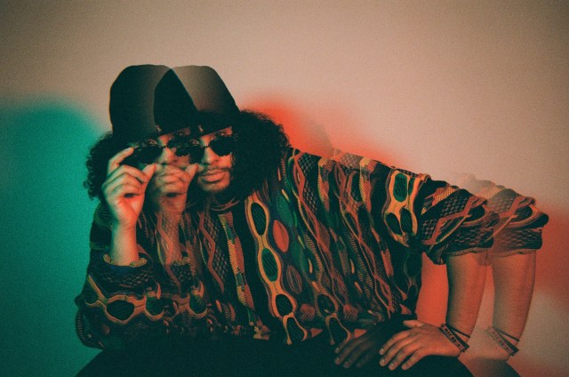 Album Review – Devin Roy’s underneath (The Grey&nbsp;Sky)